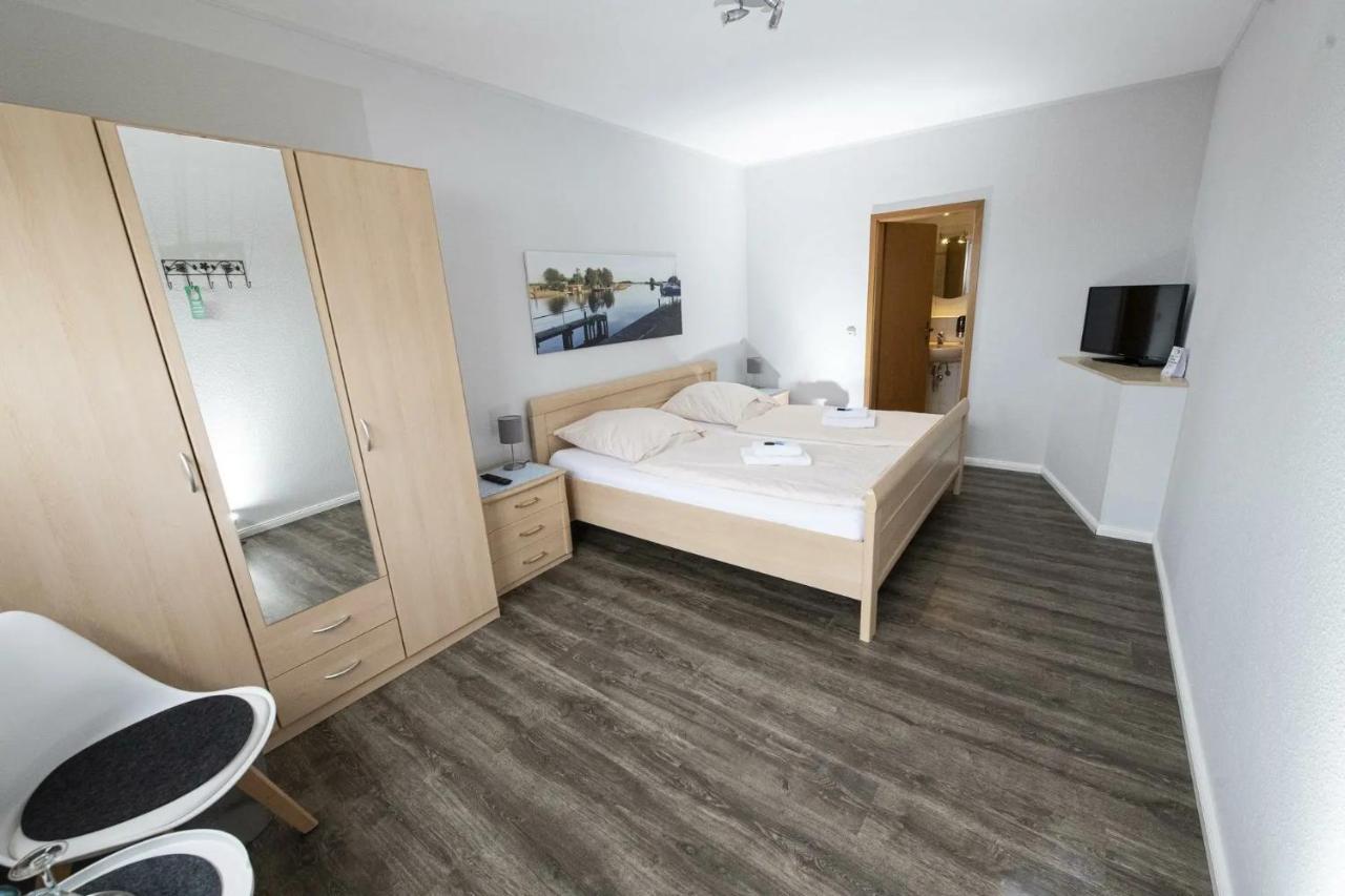 Zum Alten Faehrhaus - Bed & Breakfast Wrohm Екстер'єр фото